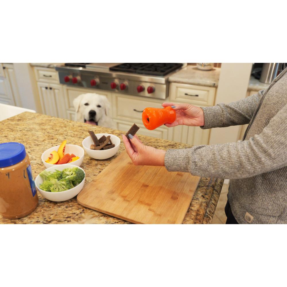 Juguetes ultra resistentes para perros BIONIC Treat Shaker